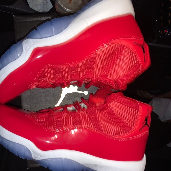 Jordan 11 win like 96 size 8.5